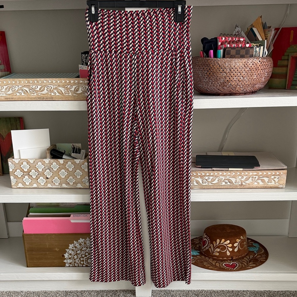 CAbi 5677 HighRise Geometric Chevron Print Wide Leg Stretchy Jersey Knit Pant XS